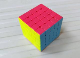 Cube Soma : le puzzle 3D à 7 pièces pour la logique spatiale